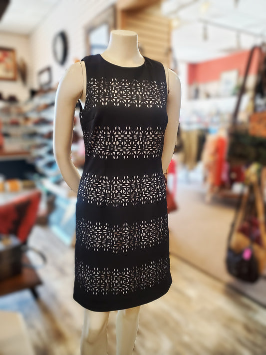 White House Black Market Laser Cut Sleeveless Sz 6