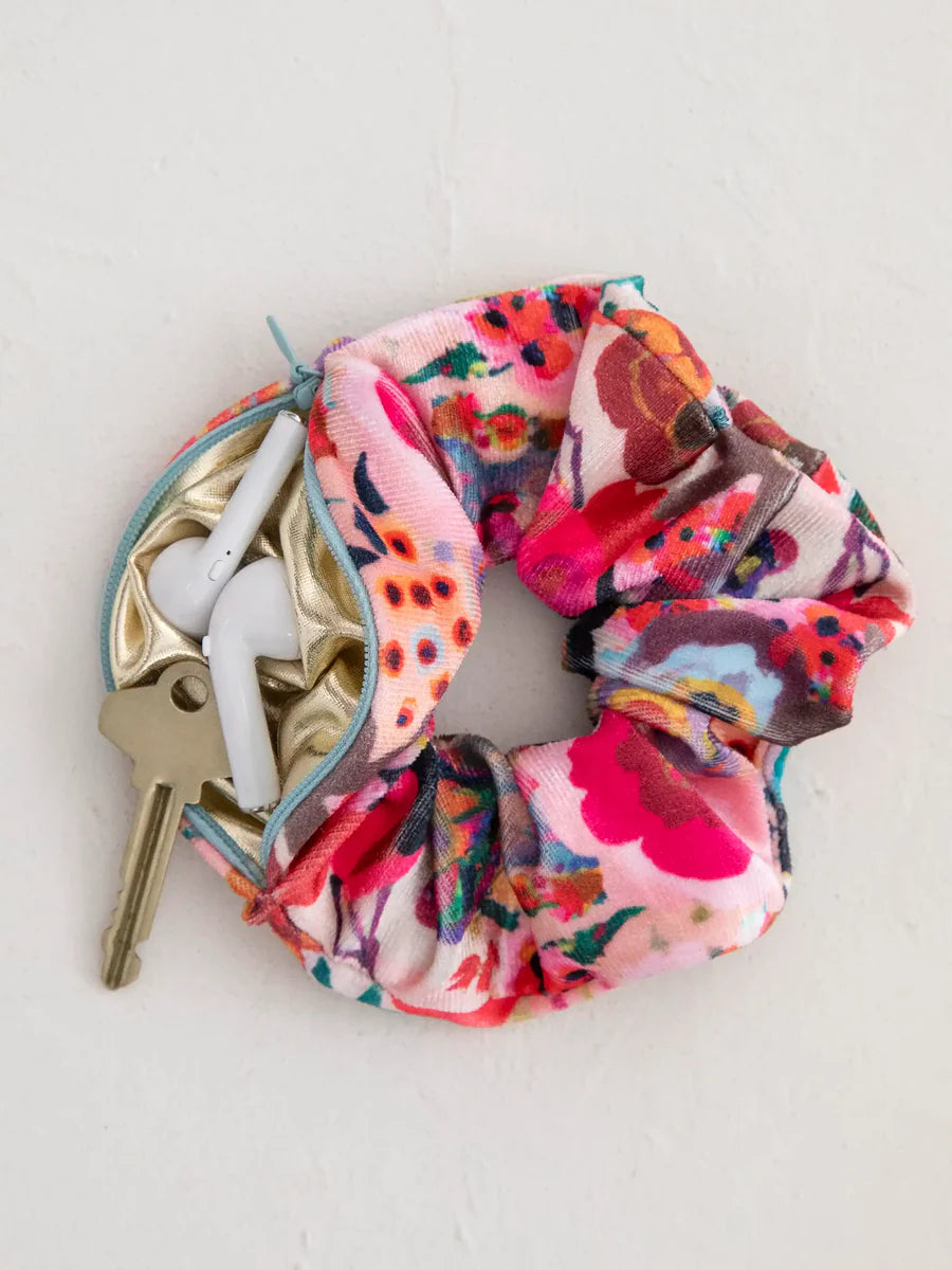 Hideaway Scrunchie - Meadow Light Pink
