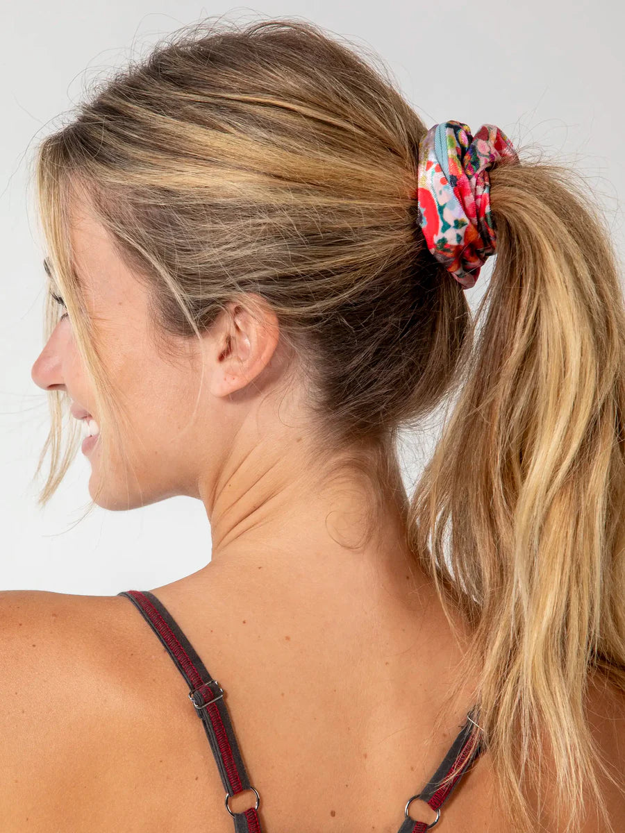 Hideaway Scrunchie - Meadow Light Pink