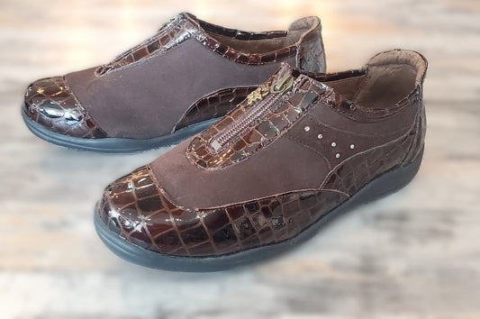 Helle Comfort by Romu’s Patent Leather Crocodile Embossed Zip Loafer Sz 38/7.5