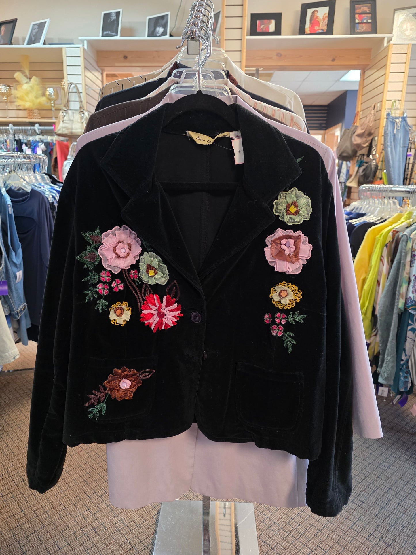 New Identity Velour Blazer W/Floral Accents Sz X-Large