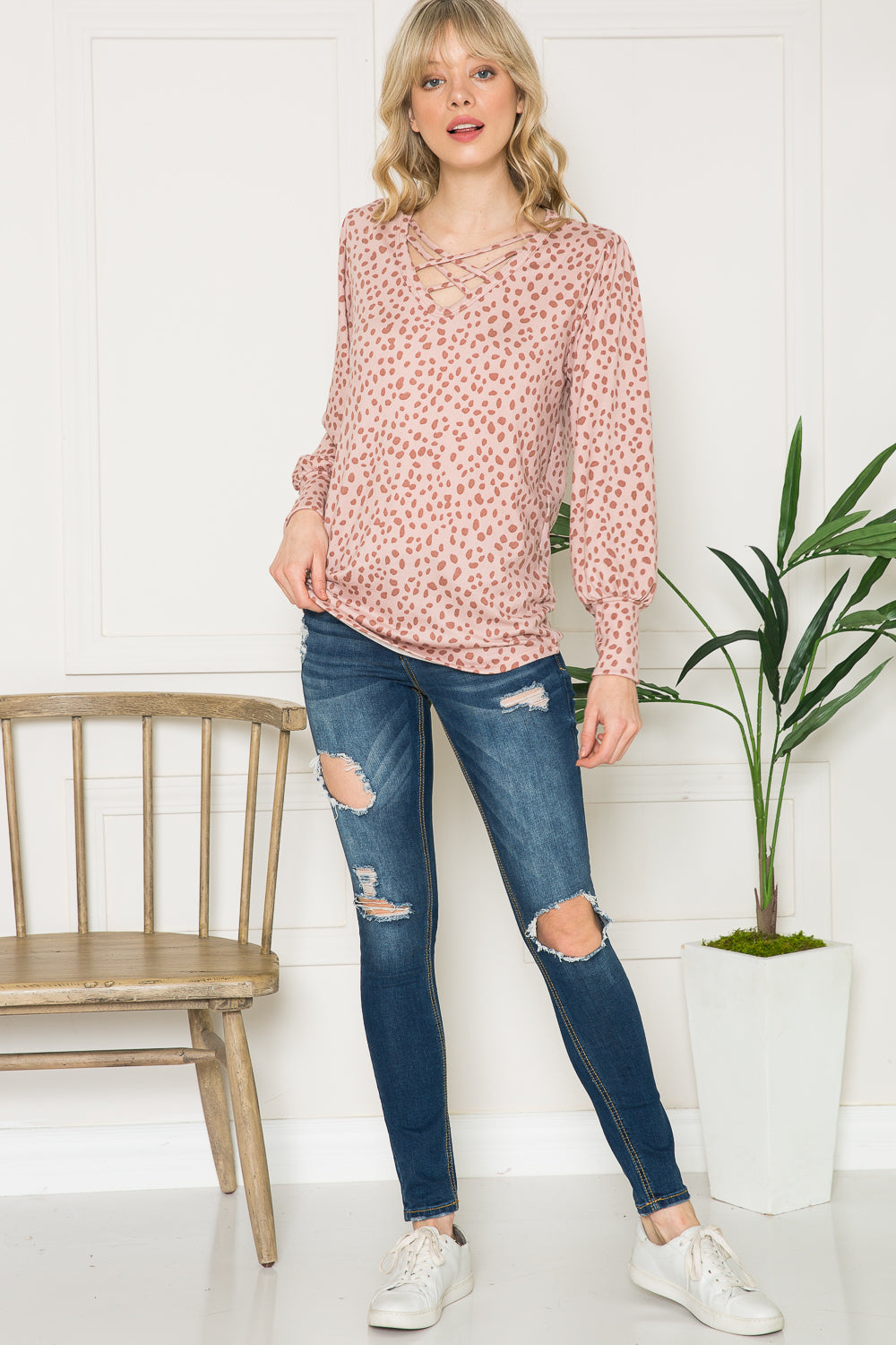 Front Detailed Soft Light Sweater Knit Color Pink Combo