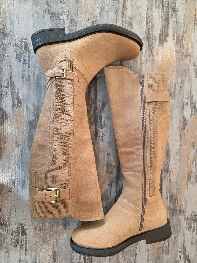 White Mountain Meditate Faux Suede Tall Boots Sz 8M