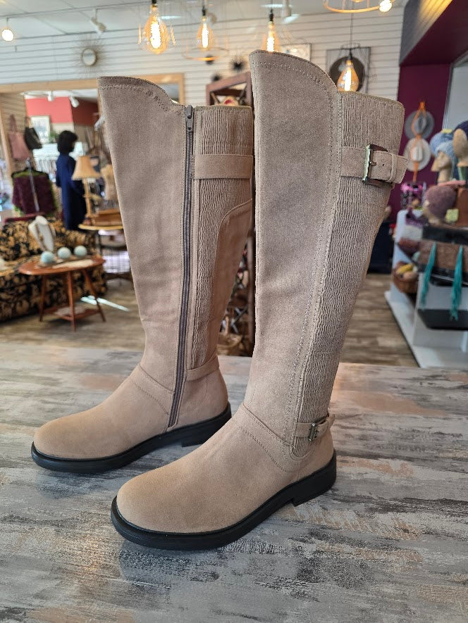 White Mountain Meditate Faux Suede Tall Boots Sz 8M