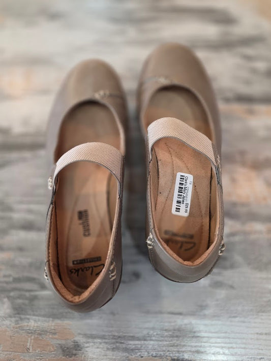 Clark's Mary Janes Leather Sz 7.5