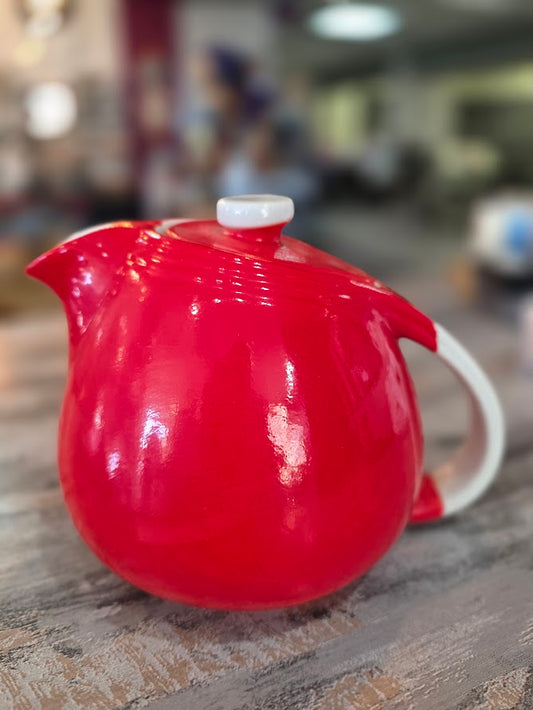 Hall's Red Teapot W/Lid 5.5"