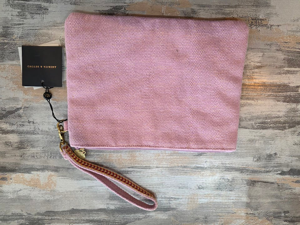 America & Beyond Beaded S Clutch