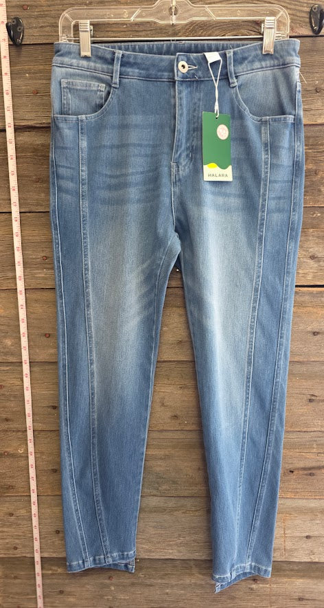 Halara  Jeans Sz Medium