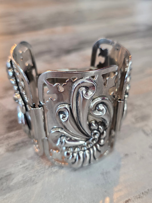 Art Nouveau 1960's Cuff Style Bracelet