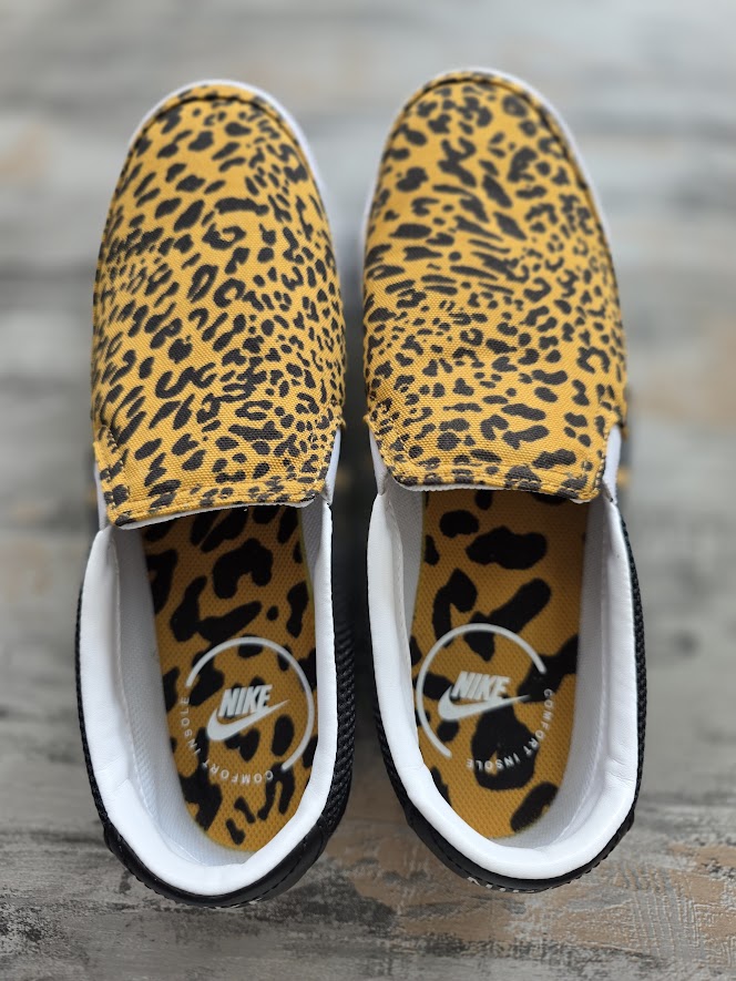 Nike Slip-on Leopard print Sneakers Sz 10